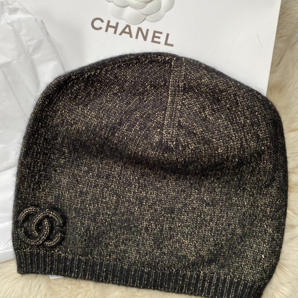CHANEL Black and Gold Metallic Beanie Hat with Tags